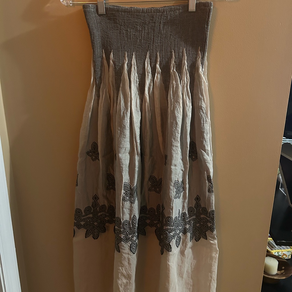 Chic Gray And Black Embroidered A-Line Skirt